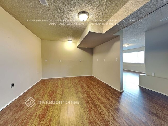 Building Photo - 2401 N Narrows Dr