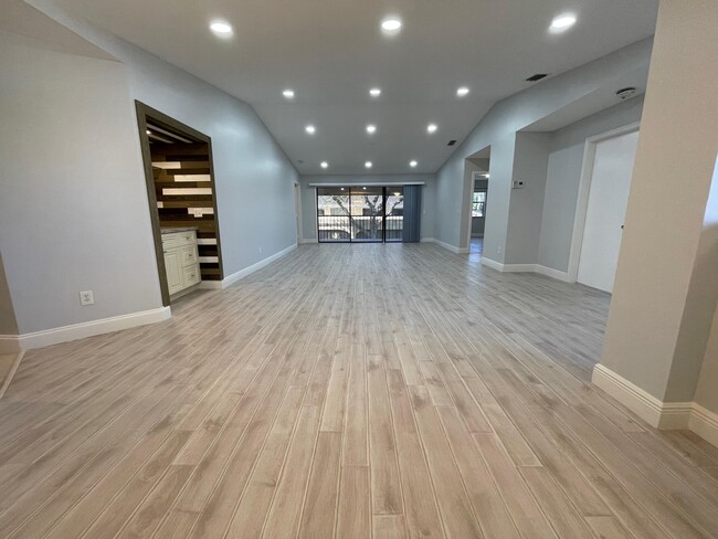 Building Photo - 6691 Montego Bay Blvd