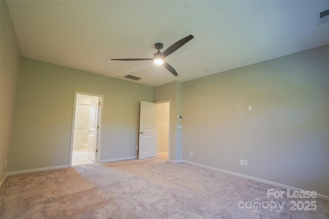 Building Photo - 16126 Flame Azalea Ct