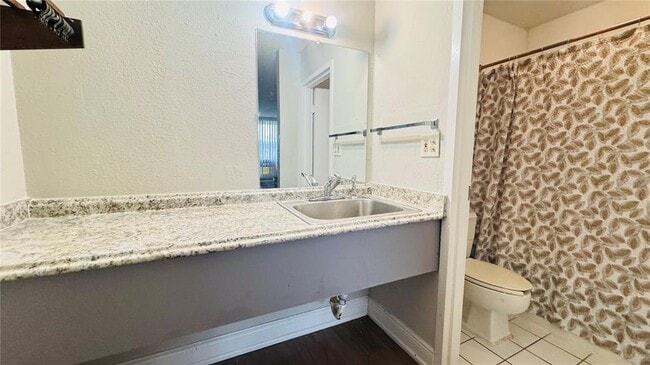 Building Photo - 7900 S Orange Blossom Trail