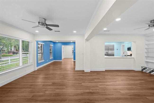 Building Photo - 402 Erie Ave