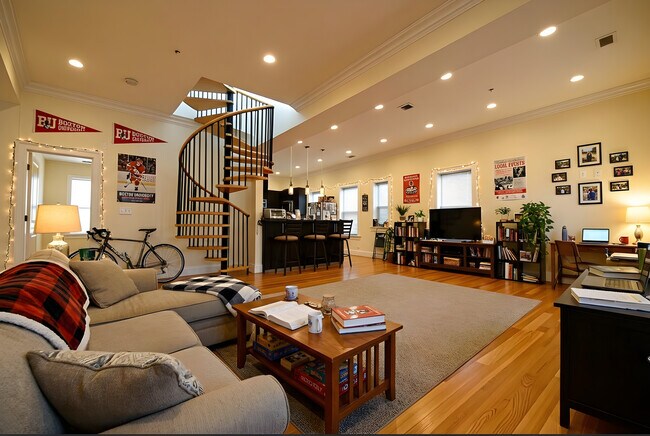 Building Photo - 74 Browne St