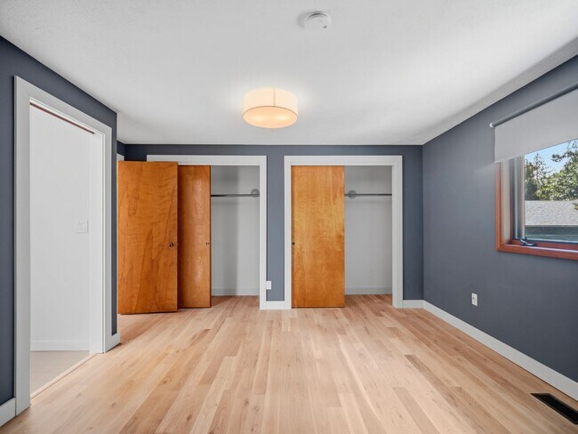 Building Photo - 5315 W Conestoga Ave
