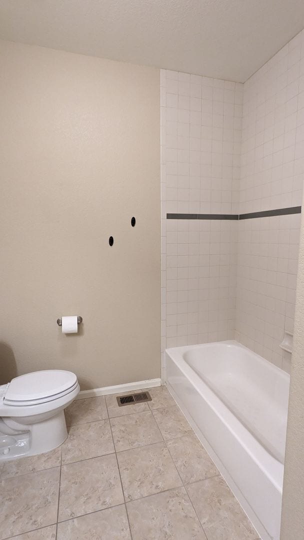 Building Photo - SPACIOUS RANCHER WITH FINISHED BASEMENT ON...