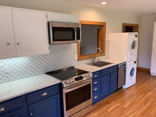 Building Photo - Quiet living close to Groton Center