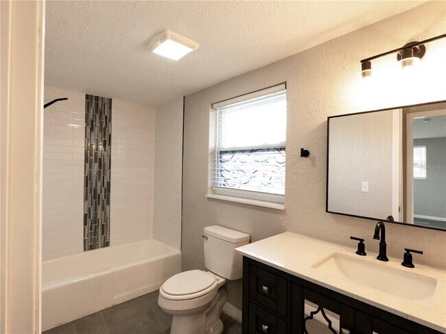 Building Photo - 11241 Yewtree Ave