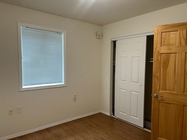 Building Photo - 2 Bed 1 Bath Single Family Home in North Pole- NO PETS