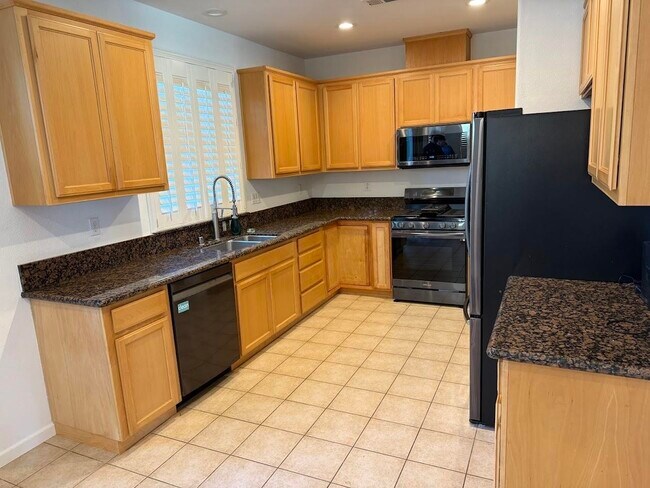 Building Photo - 236 Cogburn Way