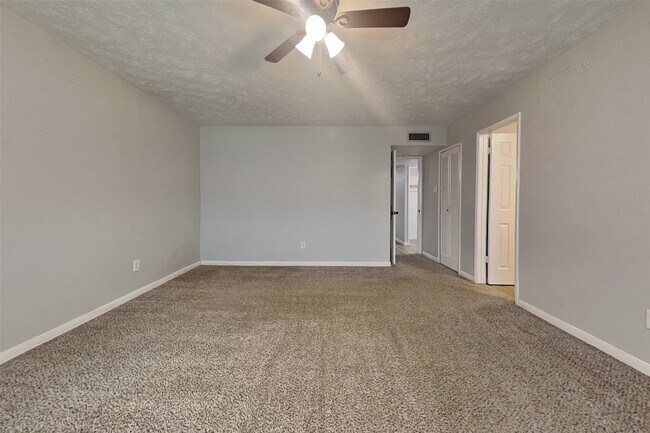 Building Photo - 3815 Marywood Dr