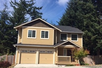 Building Photo - **$200 MOVE IN CREDIT if move in occurs pr...