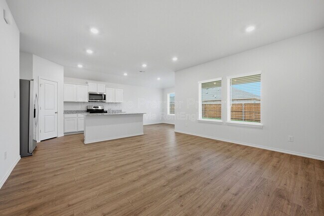 Building Photo - 508 Regiment Rd