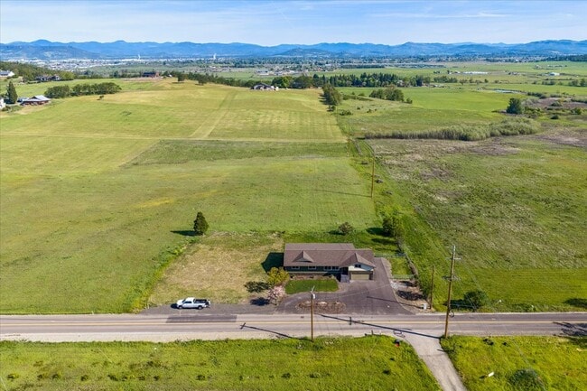 Building Photo - 2477 Coker Butte Rd