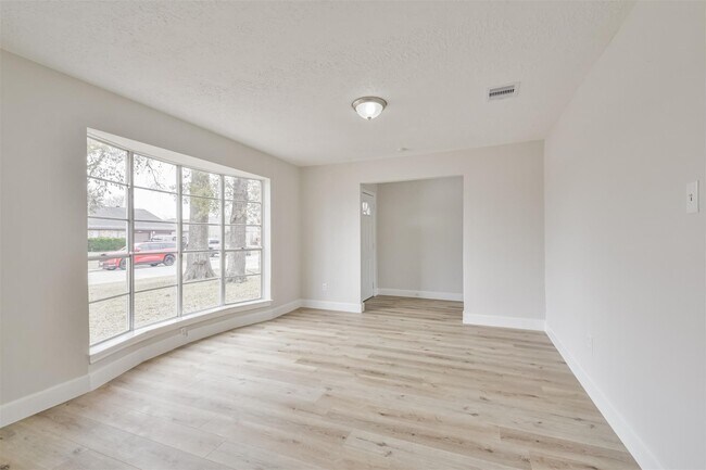 Building Photo - 12523 Drifting Winds Dr