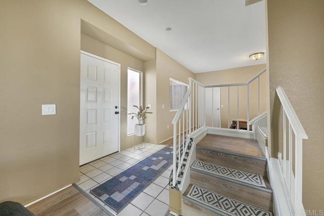 Building Photo - 1390 Palomar Pl