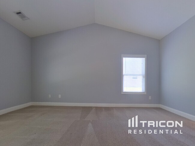 Building Photo - 511 Cole Creek Dr