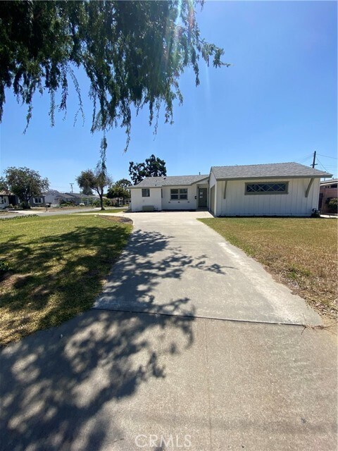 Building Photo - 2310 W Ituni St