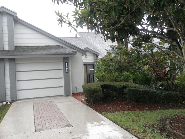 Building Photo - 1004 Landings Blvd