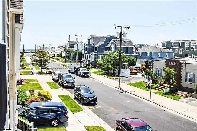 Building Photo - 11 S 31st Ave