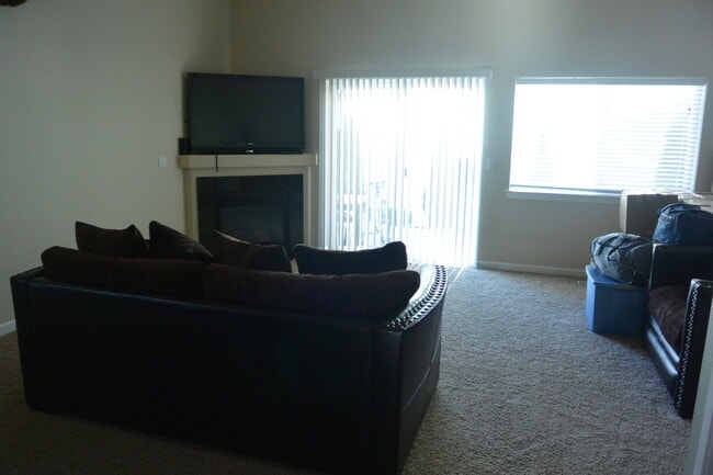 Building Photo - 7610 NE 61st Way