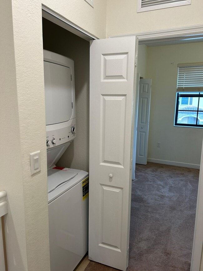 Building Photo - 9332 W 33rd Ln