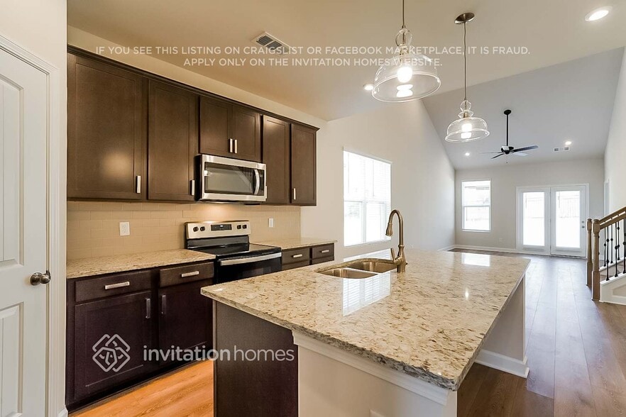 Building Photo - 554 Becks Pl