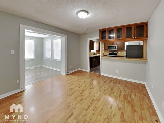 Building Photo - 2308 Oakstone Cir