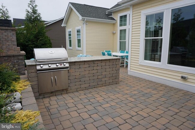 Building Photo - 31611 Exeter Way