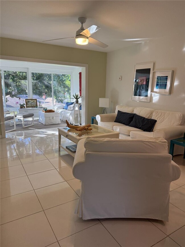 Building Photo - 5141 W Oakland Park Blvd