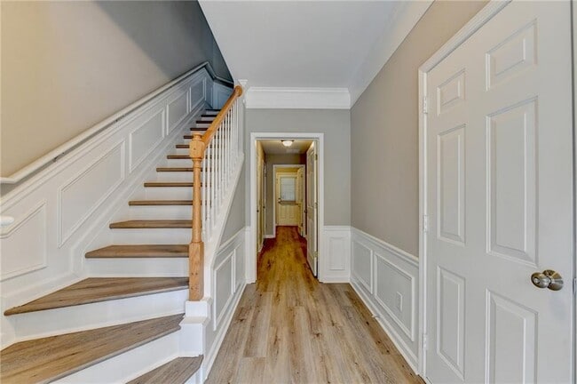 Building Photo - 4005 Edgecomb Dr