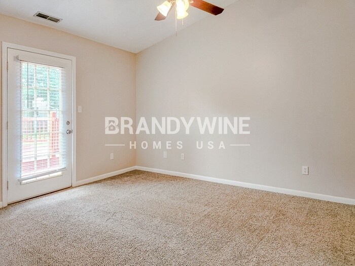 Building Photo - 460 Polk Manor Dr