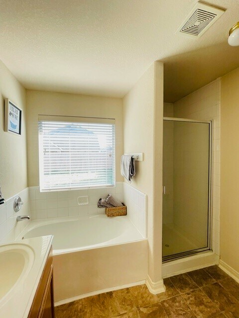 Building Photo - 21470 Olympic Forest Dr