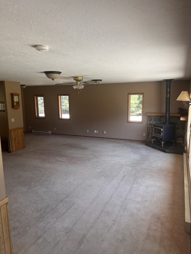 Building Photo - 32791 Bugle Ln