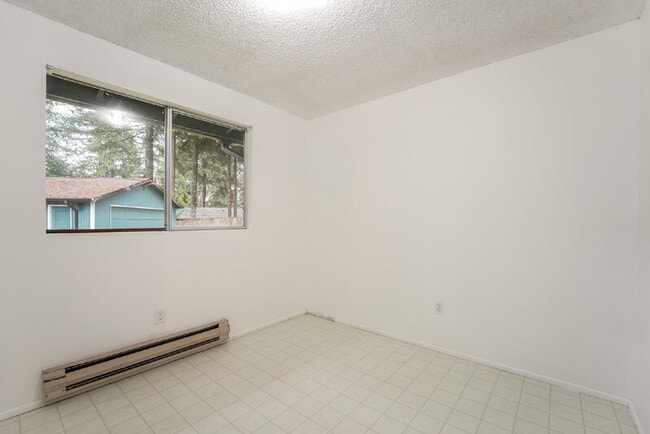 Building Photo - 6825 180th St SE