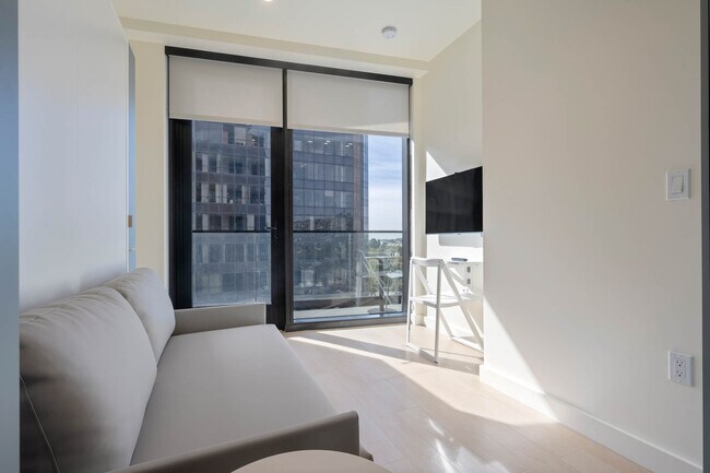 Primary Photo - 6401 Wilshire Blvd