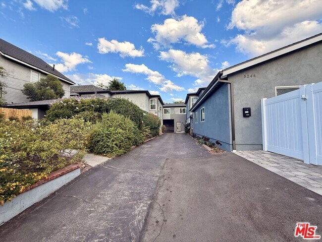 Building Photo - 5246 Whitsett Ave