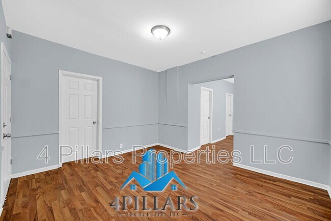 Building Photo - 617 Kane St