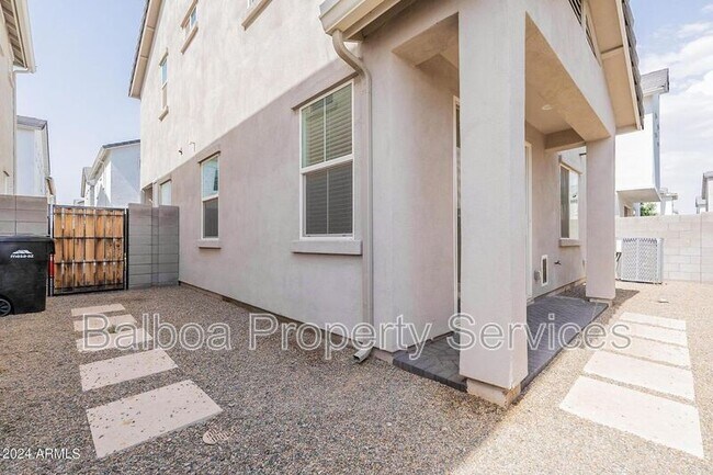 Building Photo - 5532 S Dillon Cir