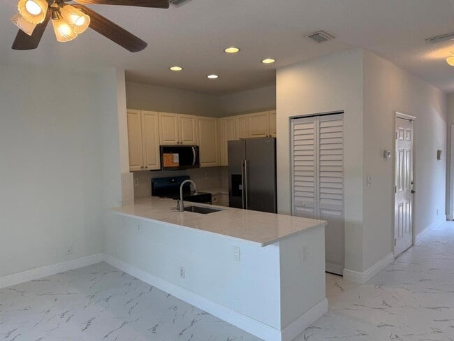 Building Photo - 3134 Coral Ridge Dr