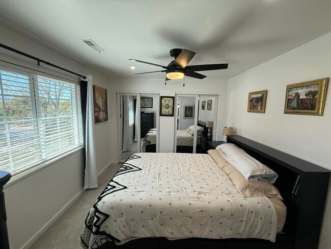 Building Photo - Gorgeous Remodeled 3 Bedroom Home in St. George!
