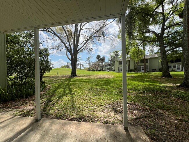 Building Photo - Charming 2-Bedroom Apartment Home in The Fairways – Silver Springs Shores