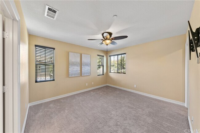 Building Photo - 1863 Hazel Ct