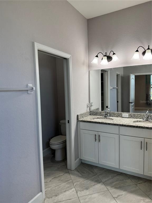 Building Photo - 1365 Evergreen Park Cir