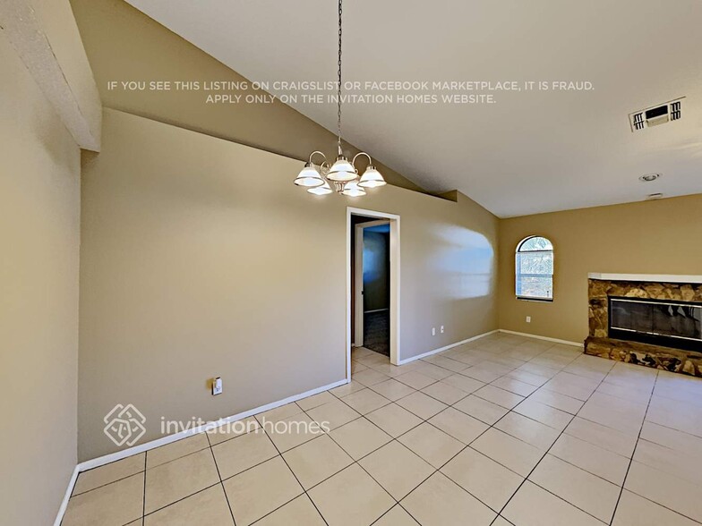 Building Photo - 11302 Plumtree Ct