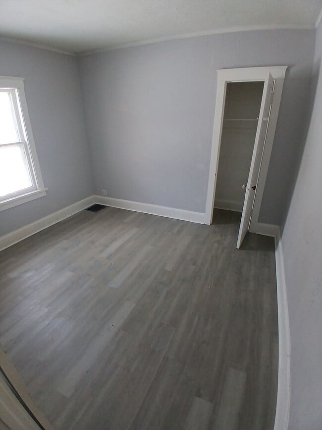 Building Photo - 1516 Price St