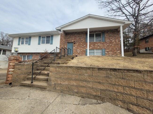 Building Photo - 2207 Weathered Rock Rd