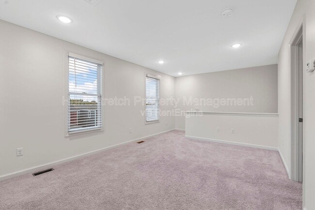 Building Photo - 3120 Pirogue Wy