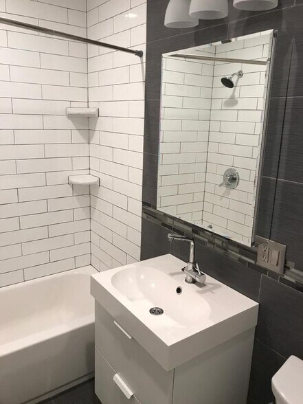 Building Photo - 1711 Latrobe St