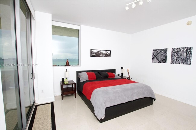 Building Photo - 7901 Hispanola Ave