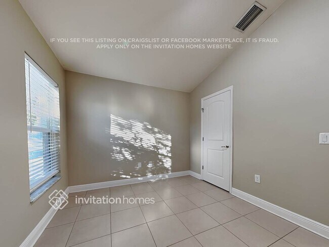 Building Photo - 9615 Jaybird Ln