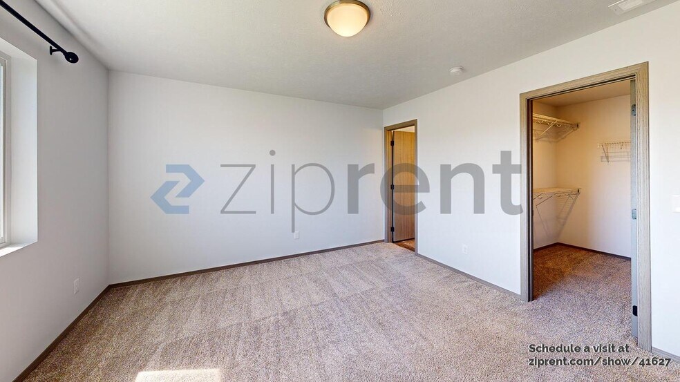 Building Photo - 10303 W Salmonberry